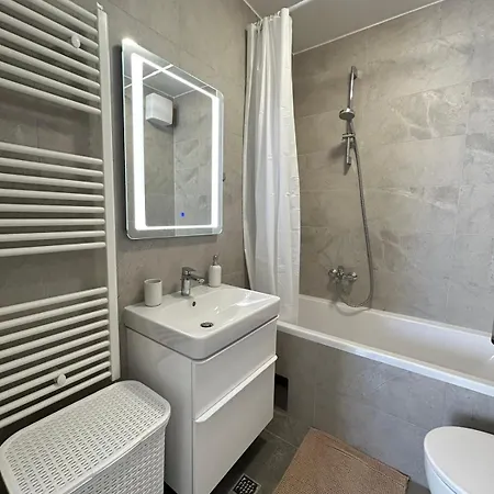 Midori Apartment