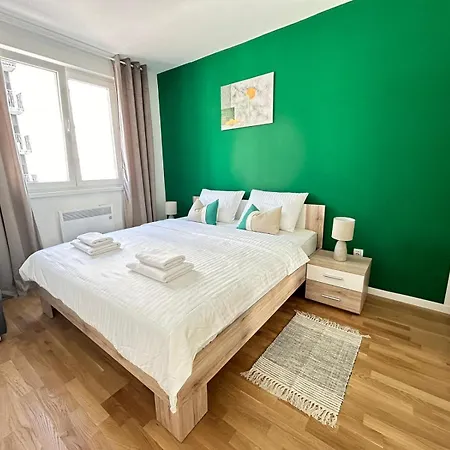 Midori Apartment *